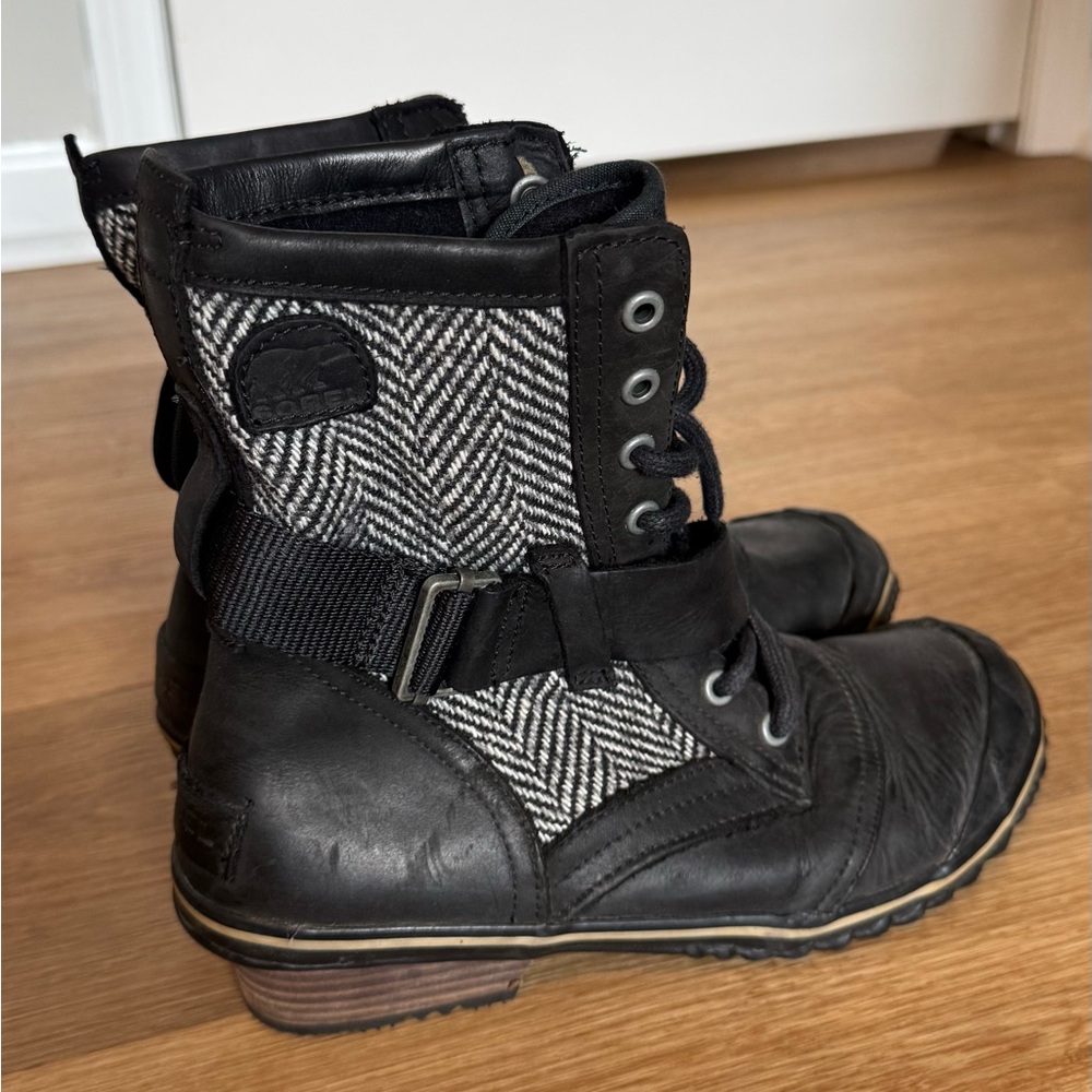 Sorel Herringbone Boots with heel size 8